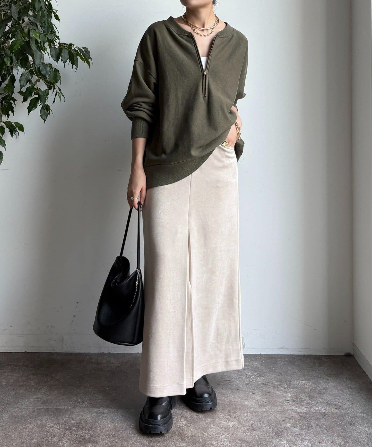 仿麂皮前開叉修身半身裙