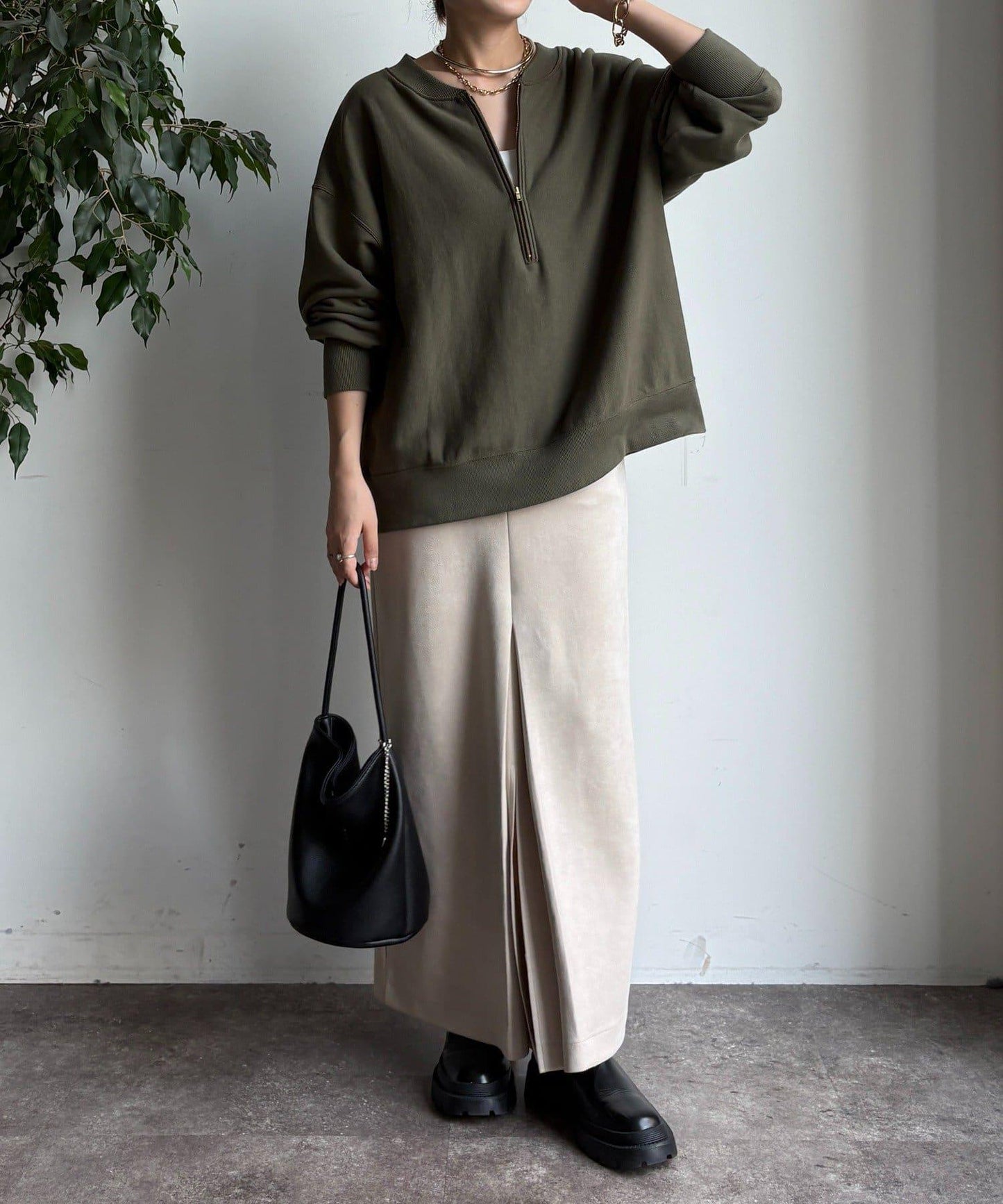 仿麂皮前開叉修身半身裙