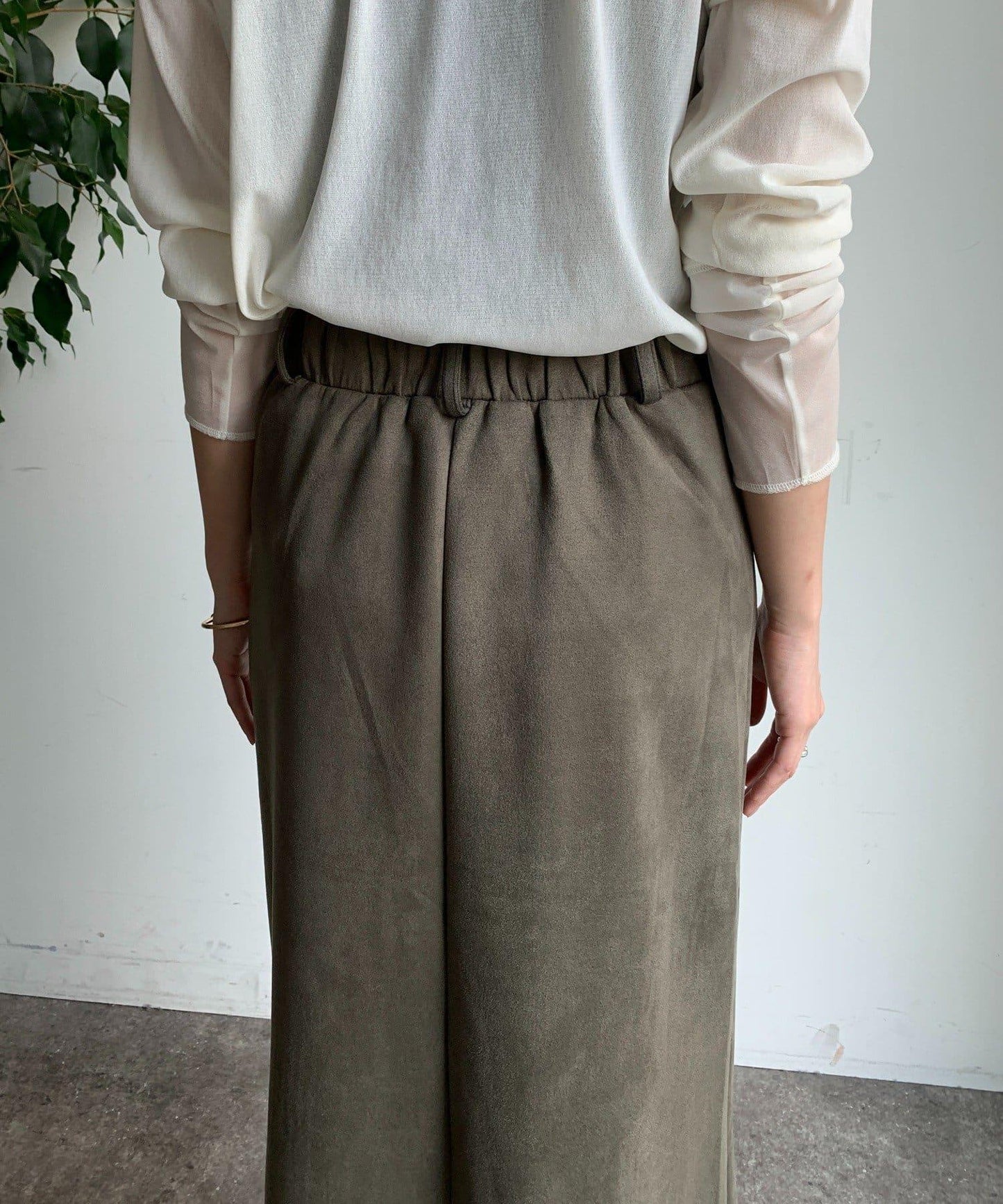 仿麂皮前開叉修身半身裙