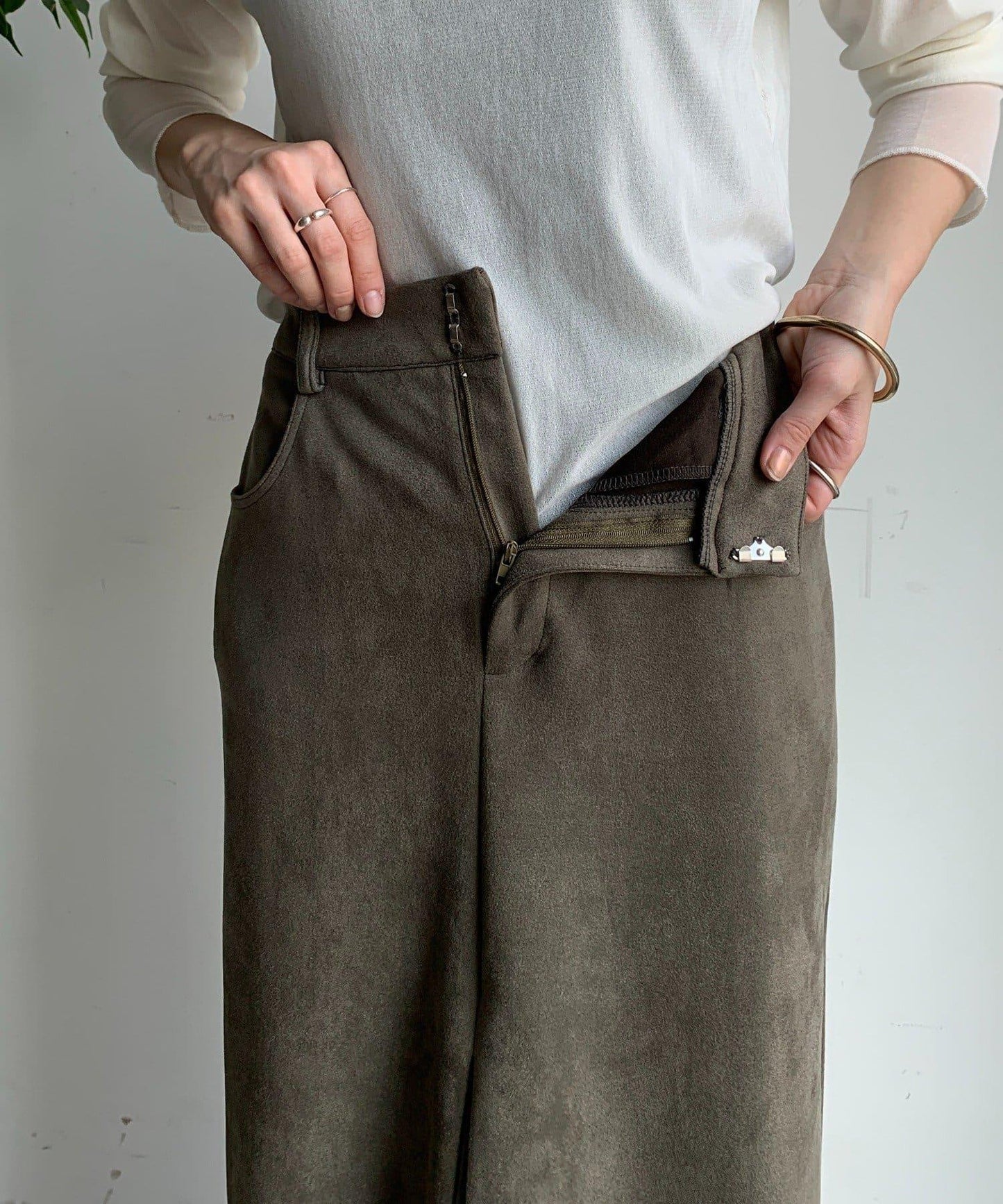 仿麂皮前開叉修身半身裙