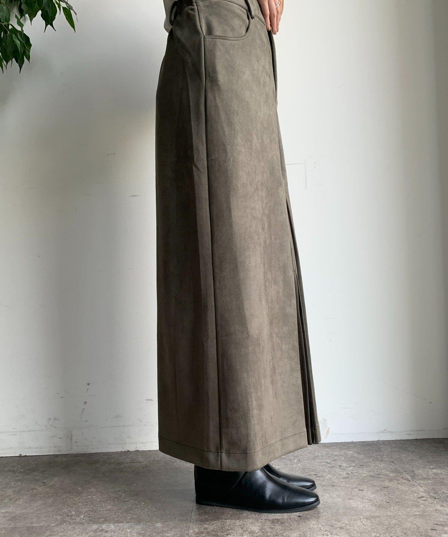 仿麂皮前開叉修身半身裙