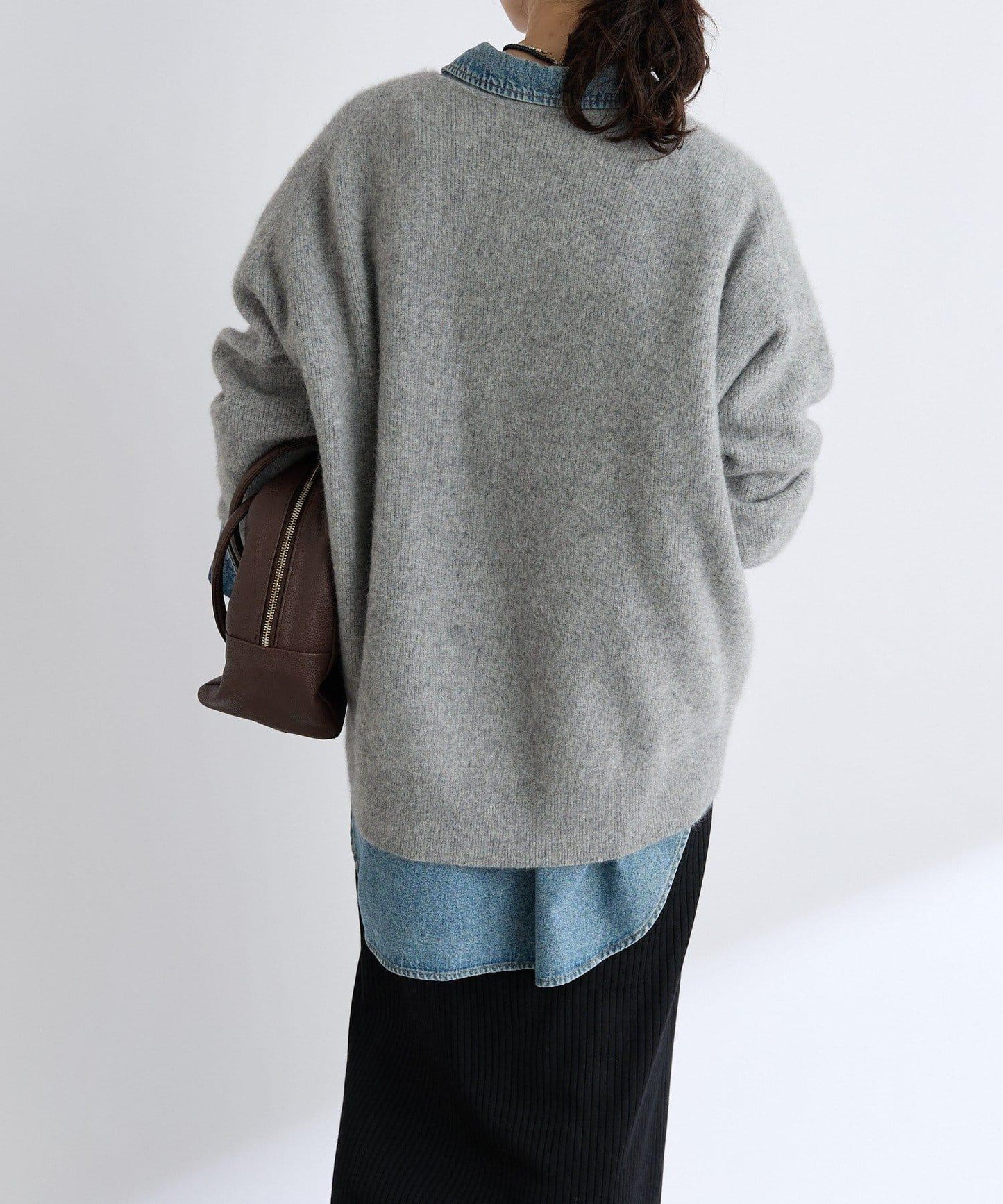 【輕盈感廓形】毛絨羊毛單面羅紋V領針織衫/預計10月上旬發貨