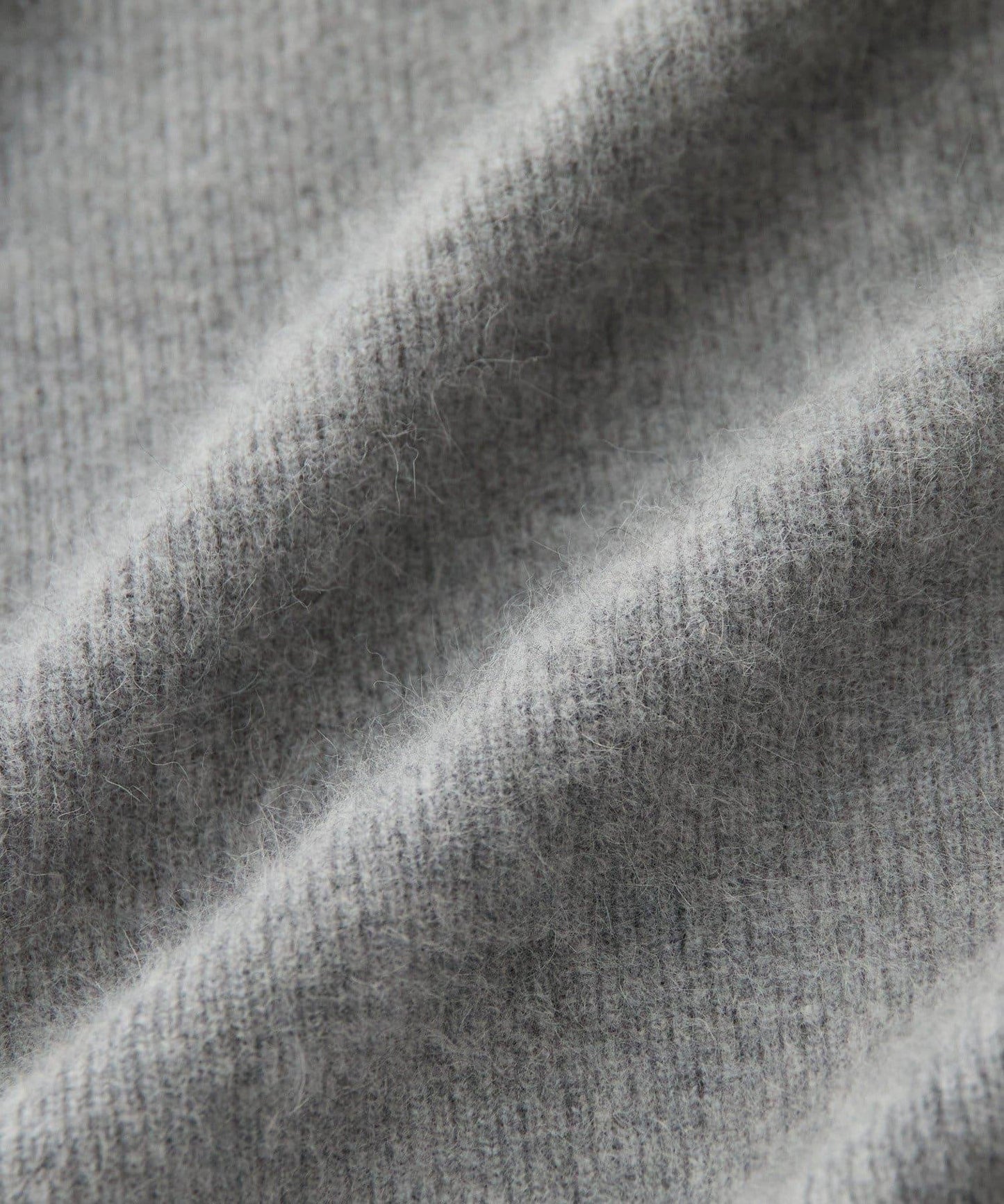 【輕盈感廓形】毛絨羊毛單面羅紋V領針織衫/預計10月上旬發貨