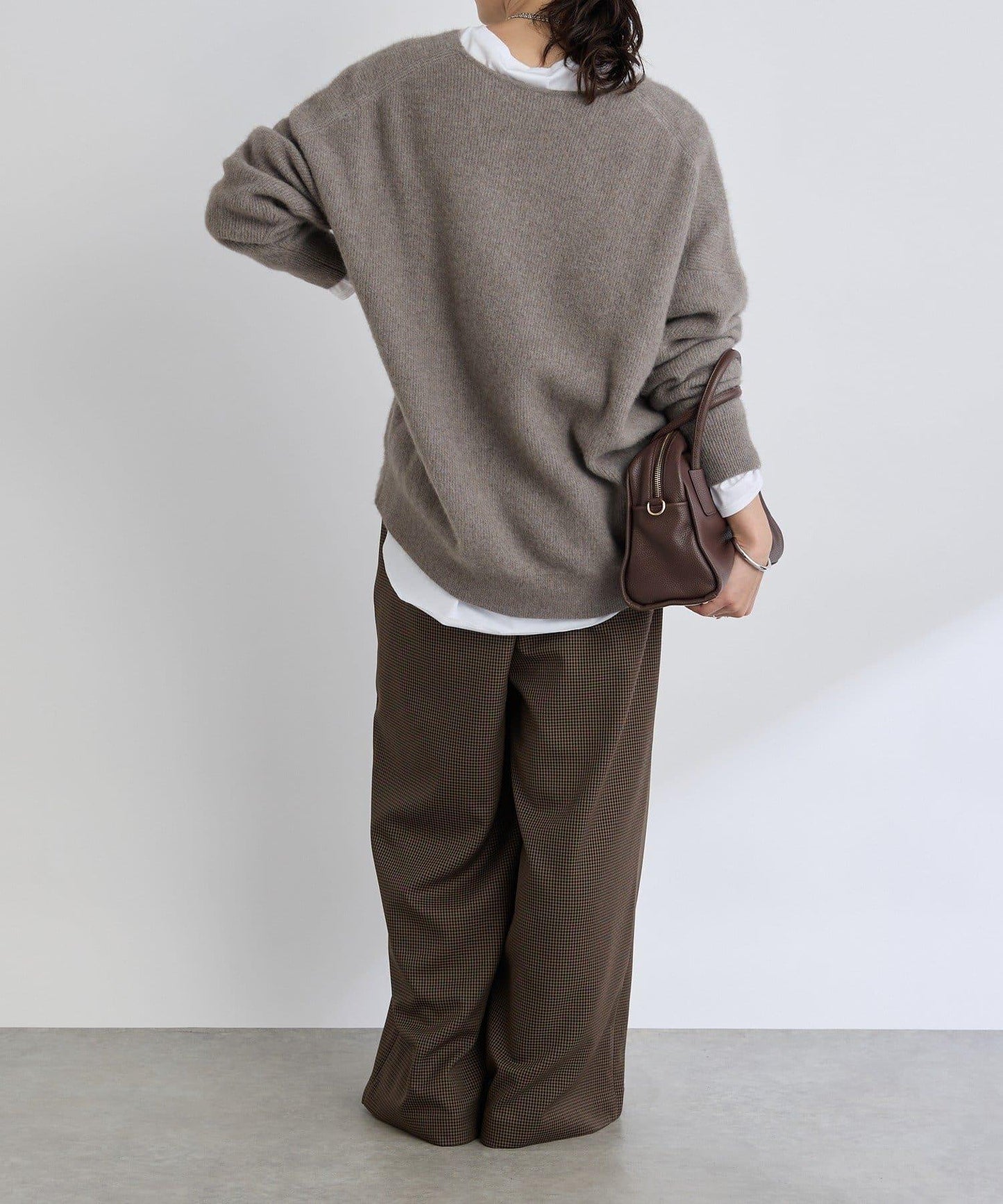 【輕盈感廓形】毛絨羊毛單面羅紋V領針織衫/預計10月上旬發貨