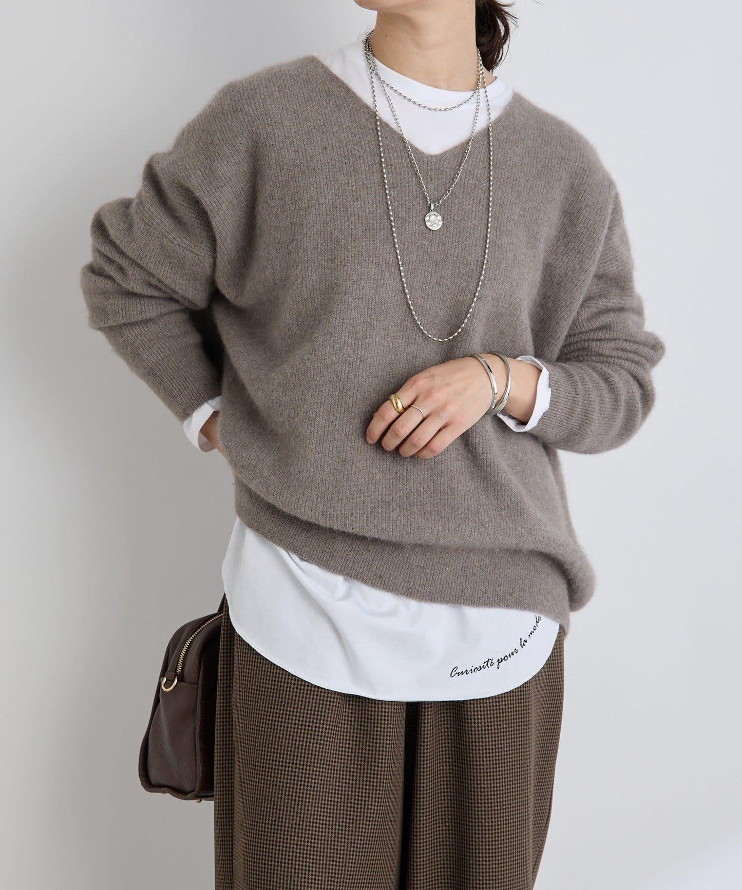 【輕盈感廓形】毛絨羊毛單面羅紋V領針織衫/預計10月上旬發貨