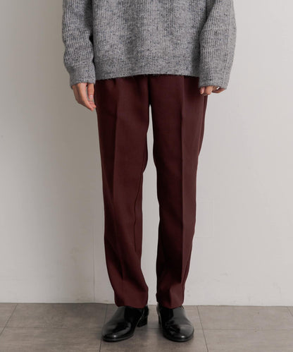 硬挺斜紋中線直筒褲