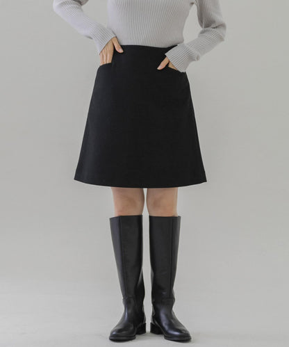 仿羊毛呢A字迷你裙