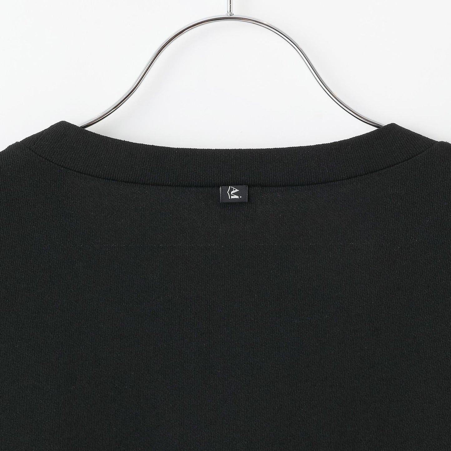 【AMI】袖拼接滾邊標誌套頭衫