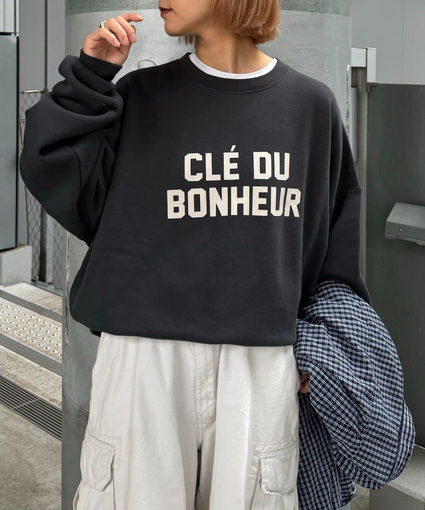 CLE'DU寬鬆版型字母印花衛衣