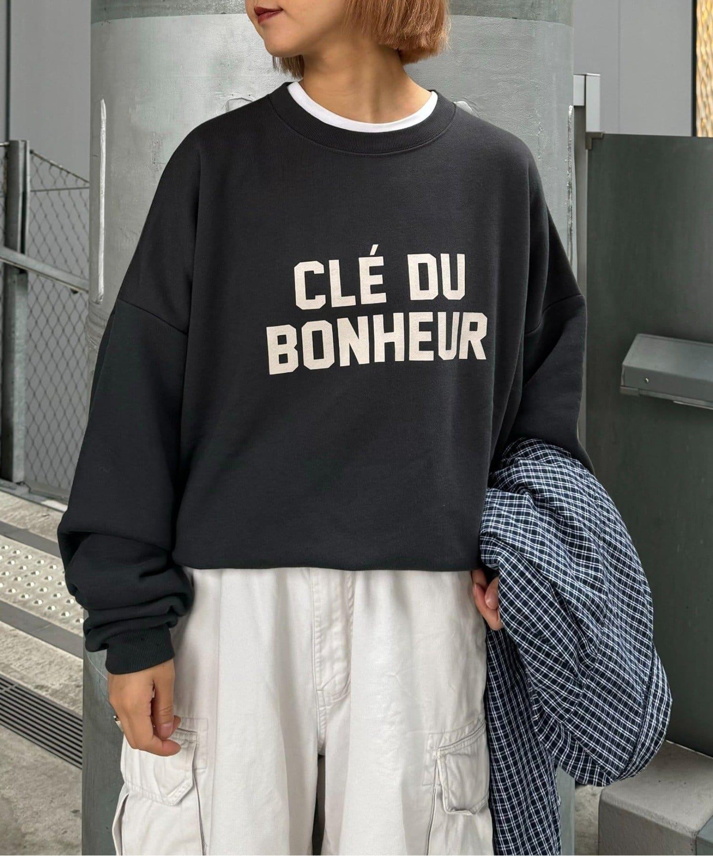 CLE'DU寬鬆版型字母印花衛衣