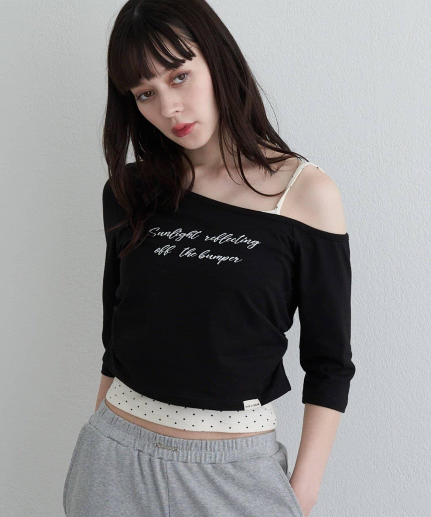 【RAY CASSIN】フロッキーロゴワンショルレイヤードTシャツ