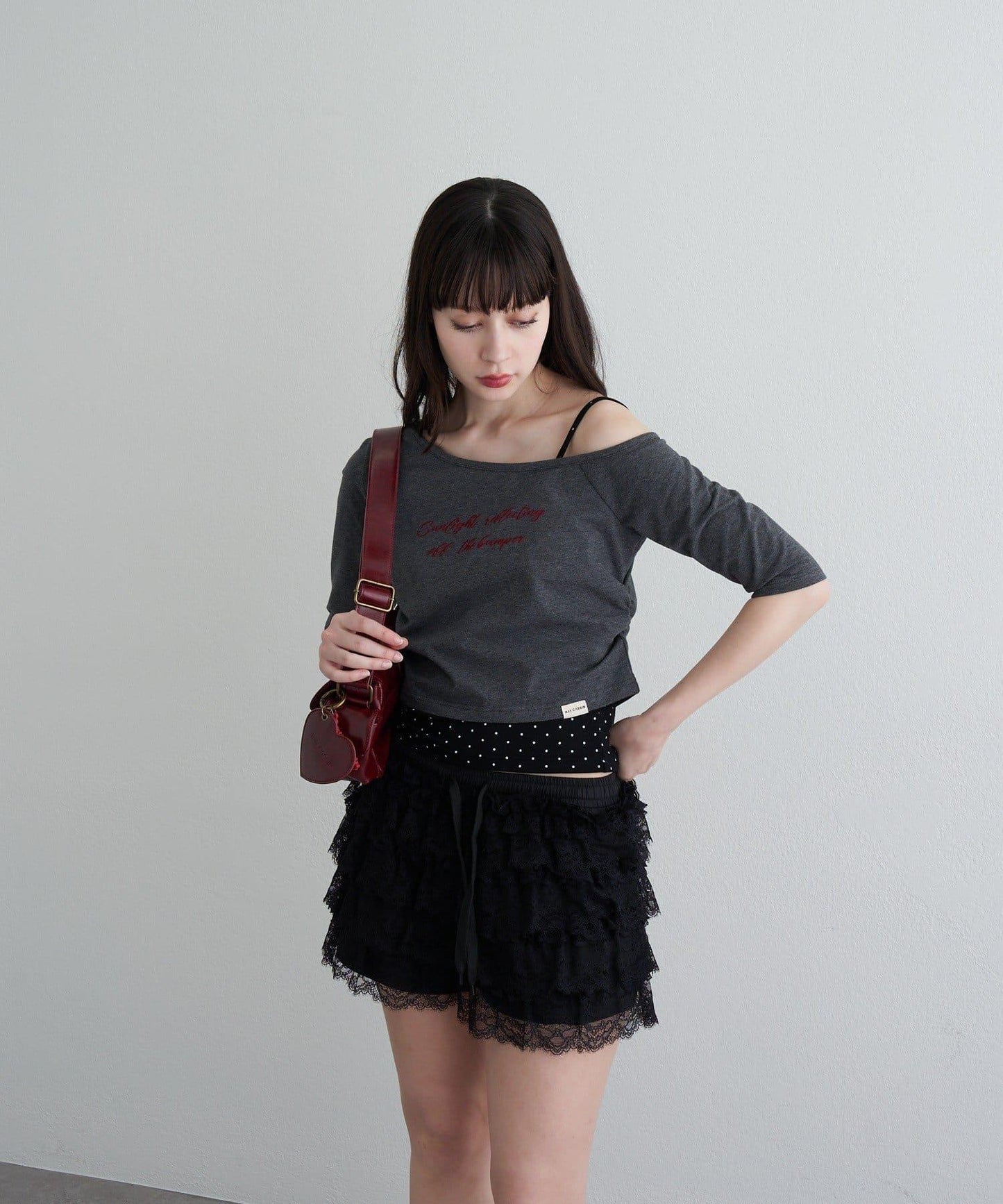 【RAY CASSIN】フロッキーロゴワンショルレイヤードTシャツ