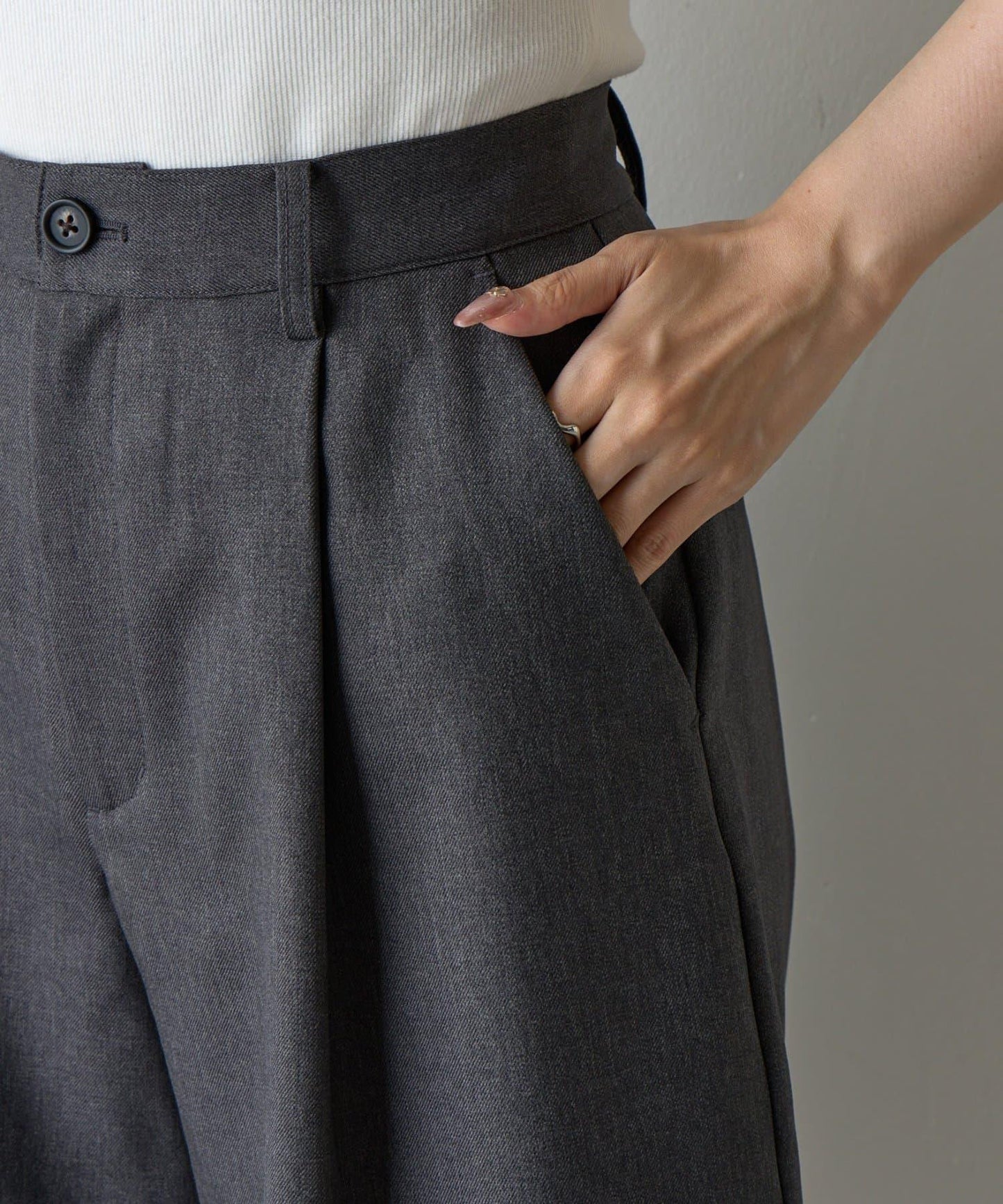 【AW/可搭配套裝】仿羊毛中褲