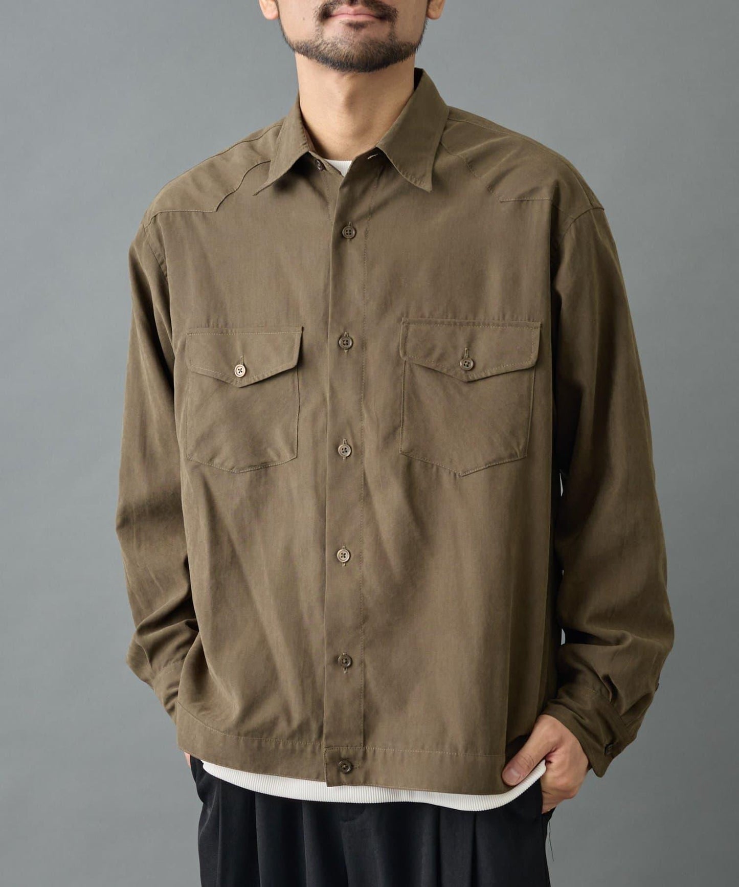 【AW】窄版桃皮西部風短款襯衫