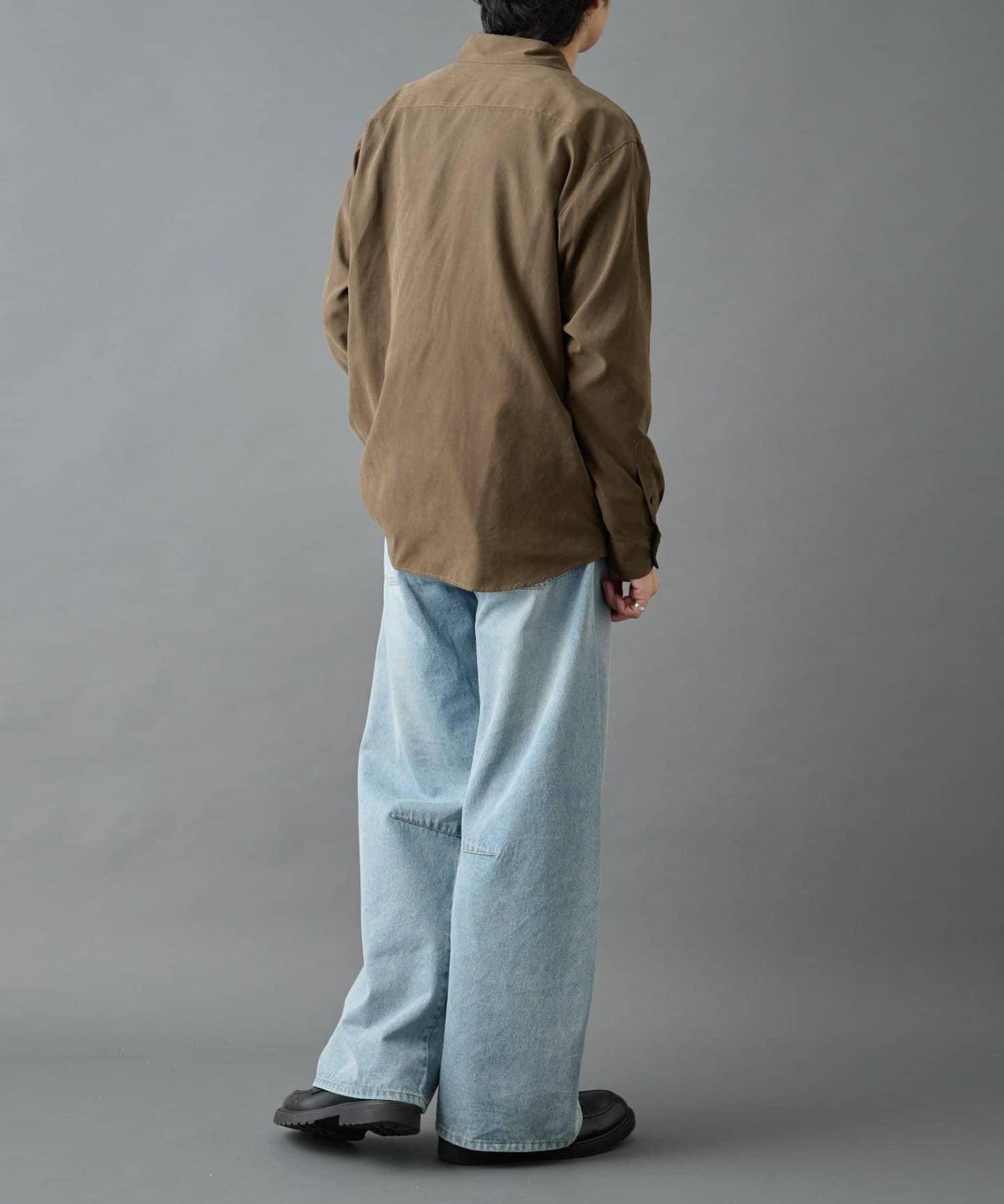 【AW/可搭配套裝】窄版桃皮常規襯衫