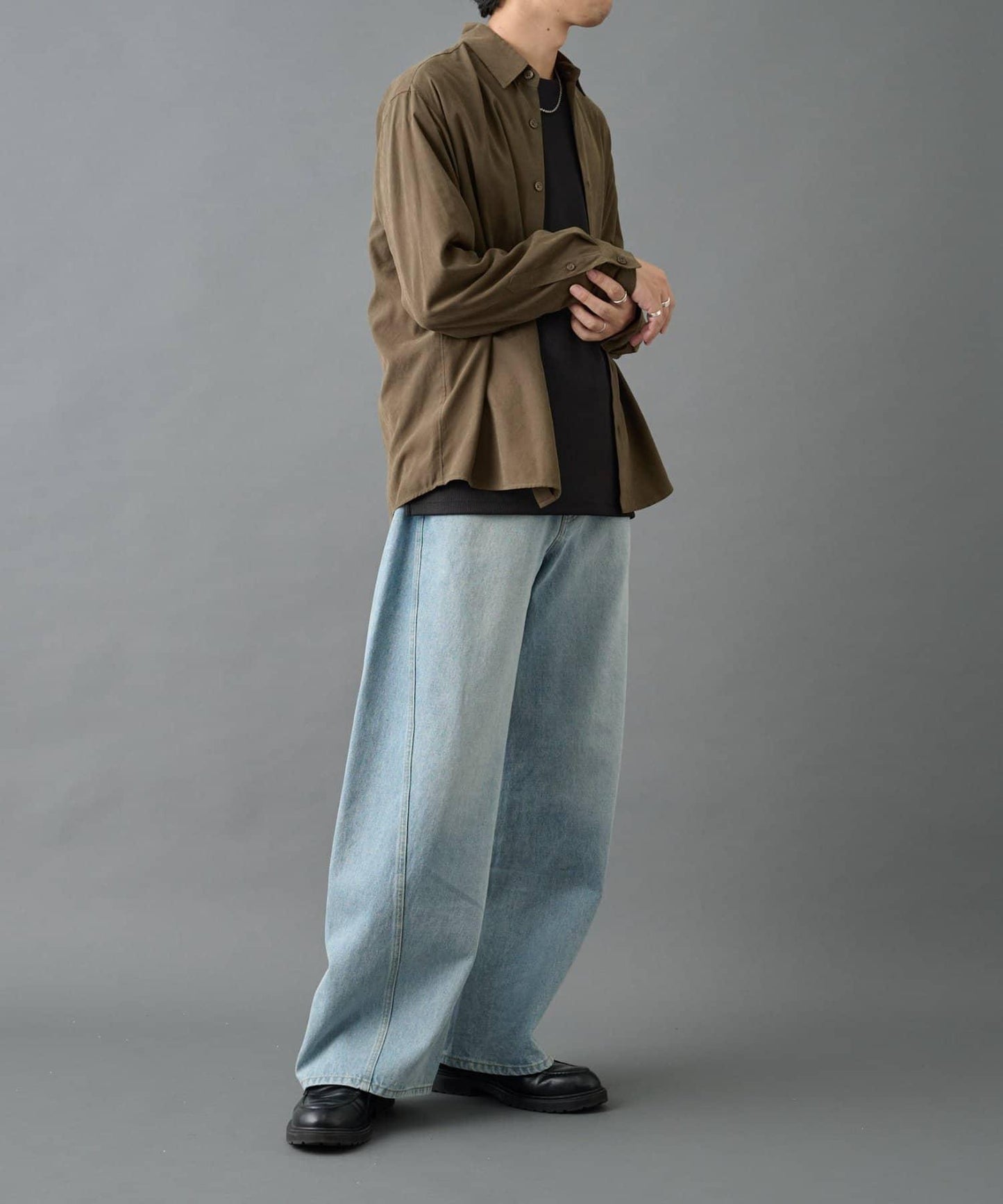 【AW/可搭配套裝】窄版桃皮常規襯衫