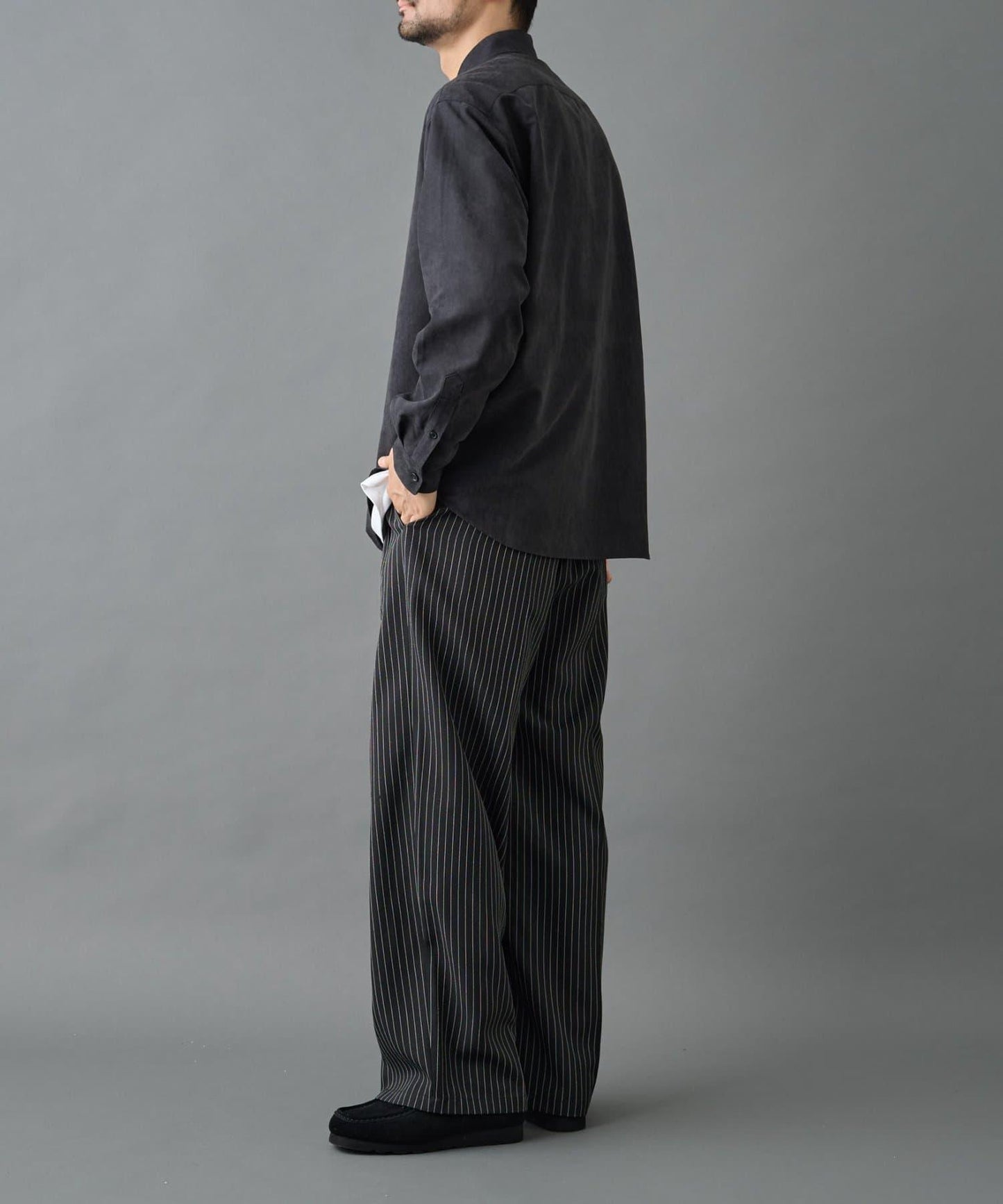 【AW/可搭配套裝】窄版桃皮常規襯衫