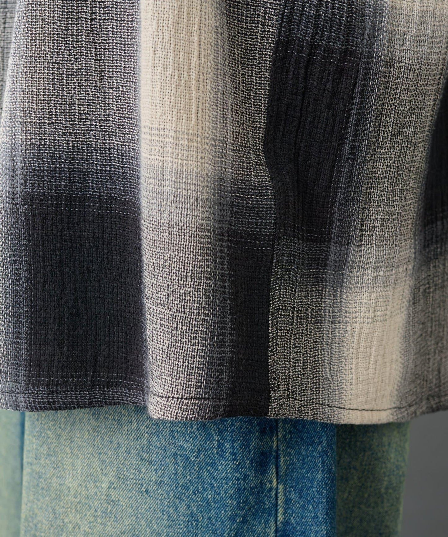 【AW】透視漸變格紋長袖襯衫