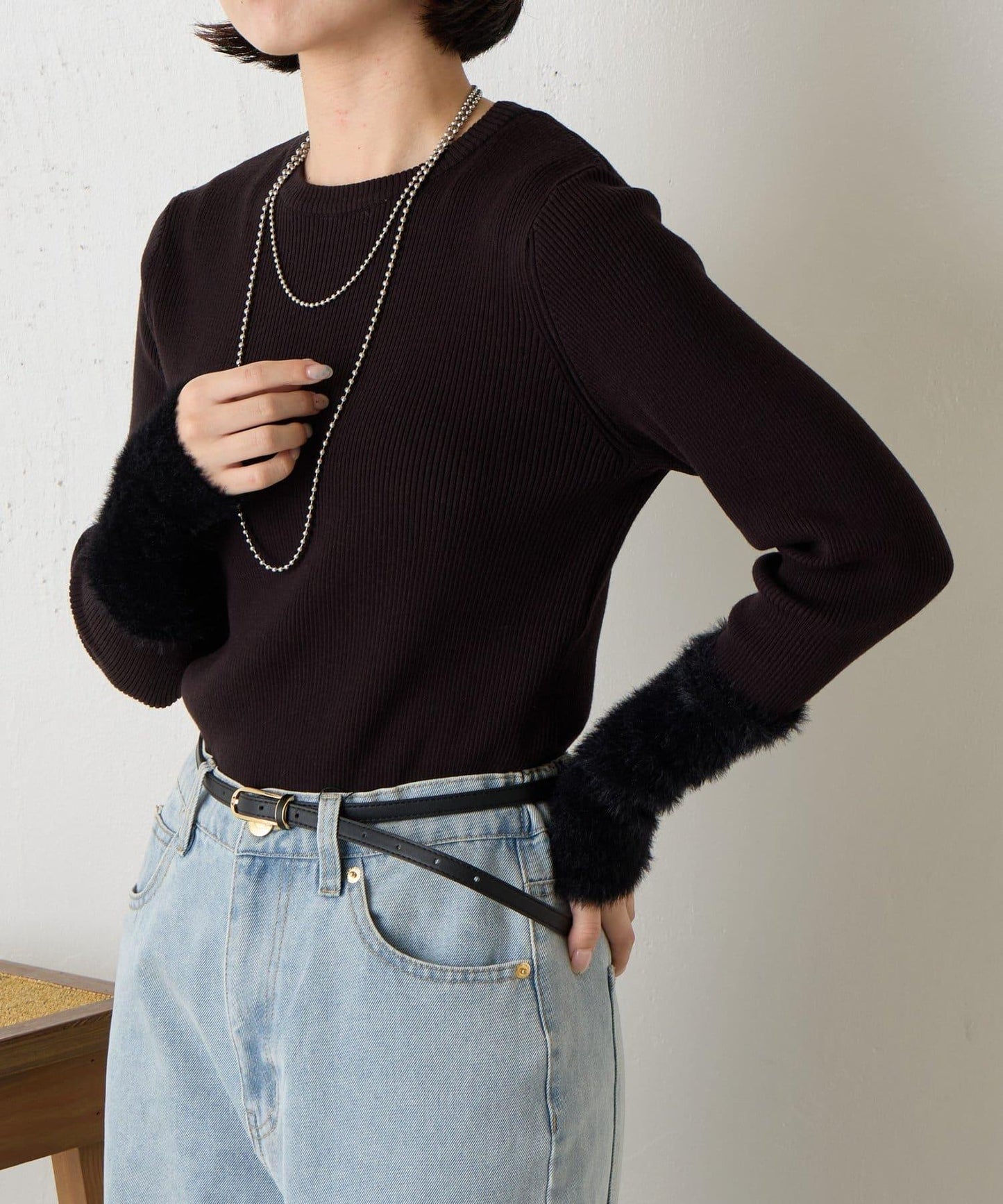 拼接長毛袖羅紋針織衫