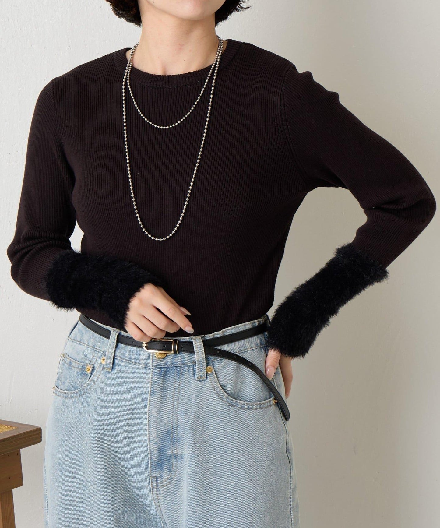 拼接長毛袖羅紋針織衫