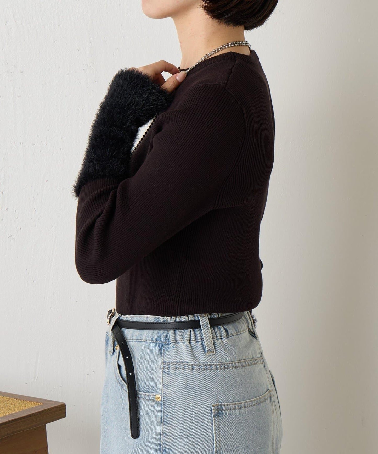 拼接長毛袖羅紋針織衫