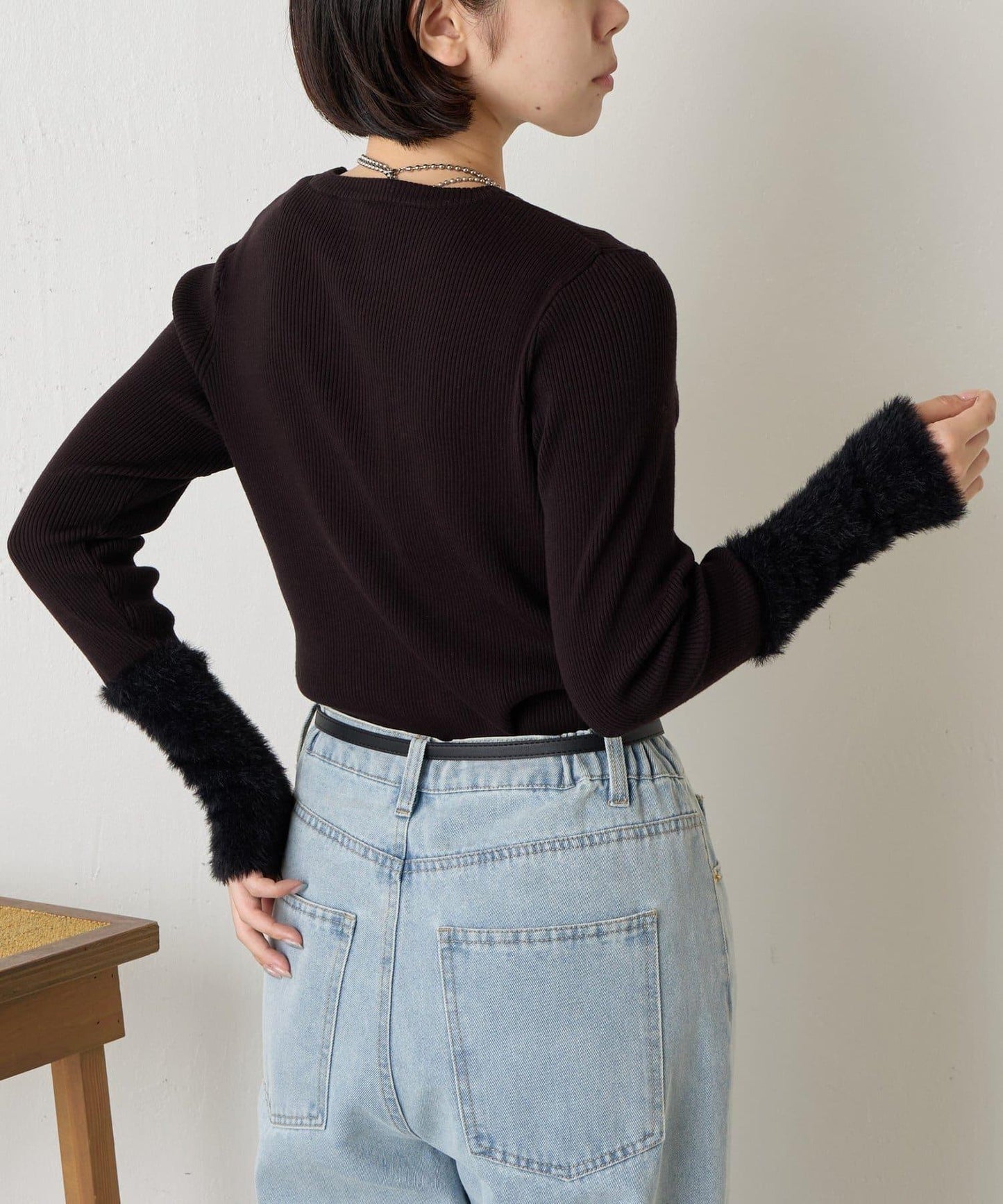 拼接長毛袖羅紋針織衫