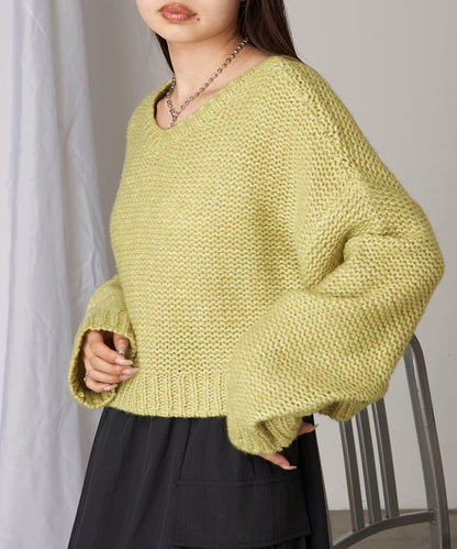 前後兩穿字母刺繡寬鬆短款針織衫