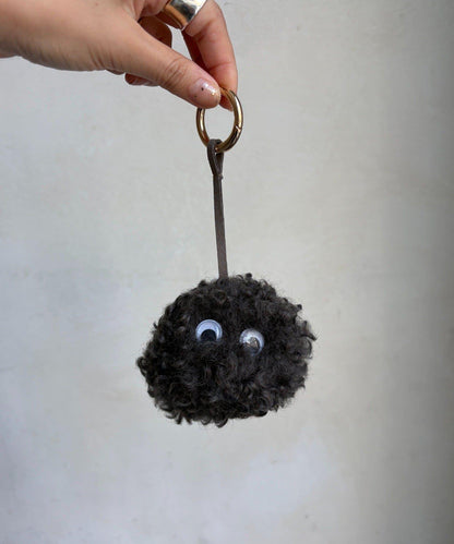 眼球毛絨掛件