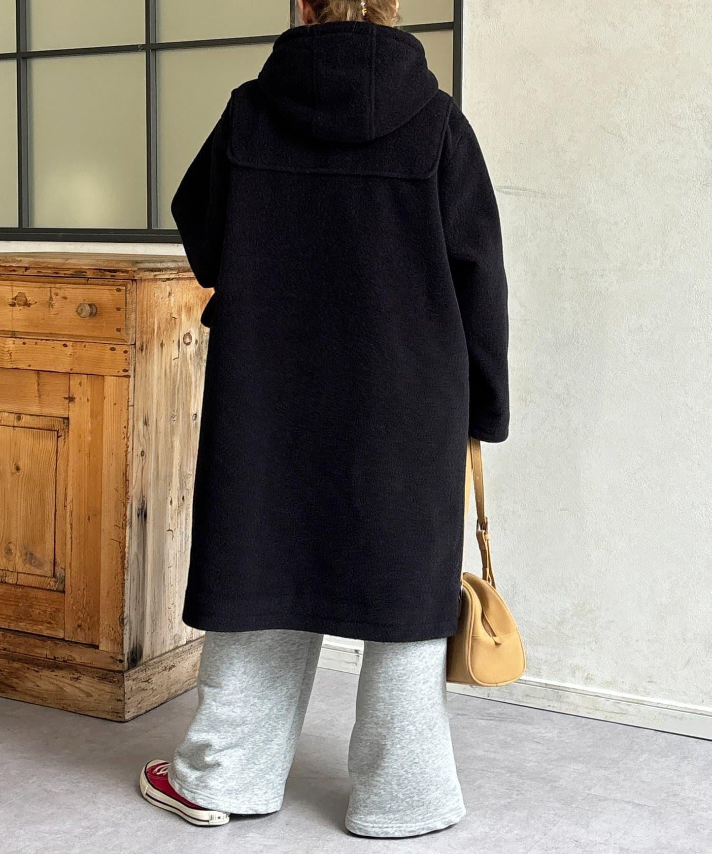 粗紡呢牛角扣大衣