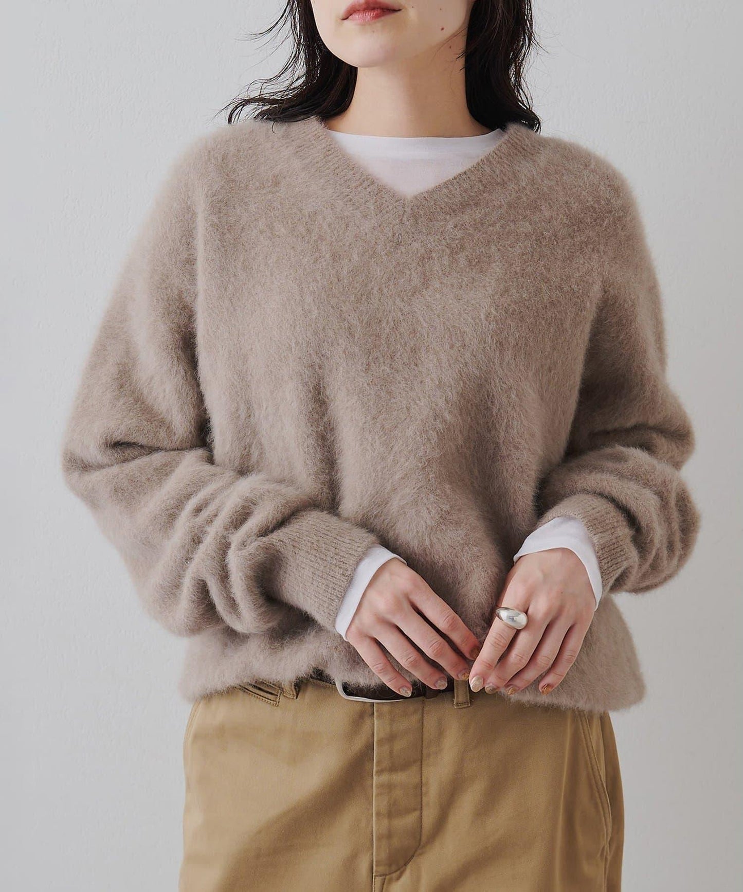 毛絨V領套頭衫
