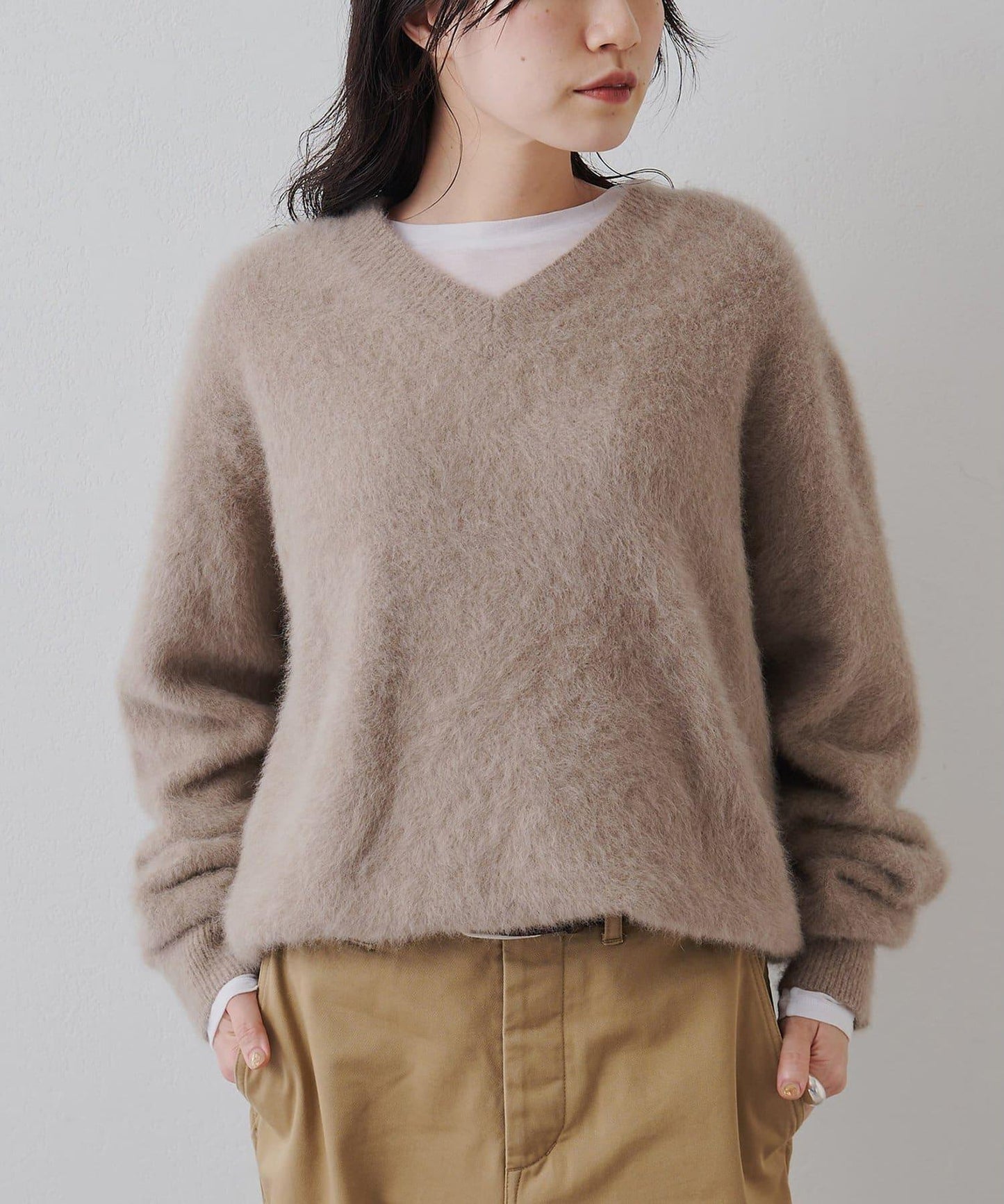 毛絨V領套頭衫