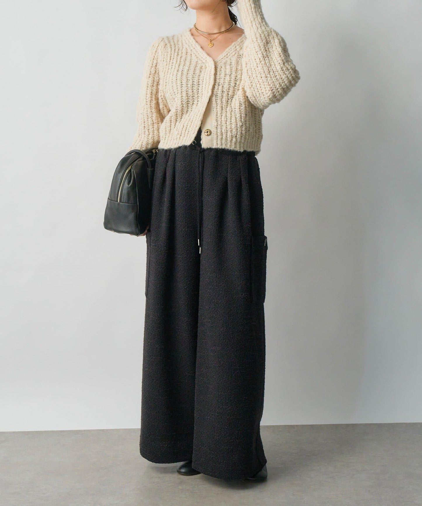 【打造時尚造型】剪裁粗花呢寬腿褲