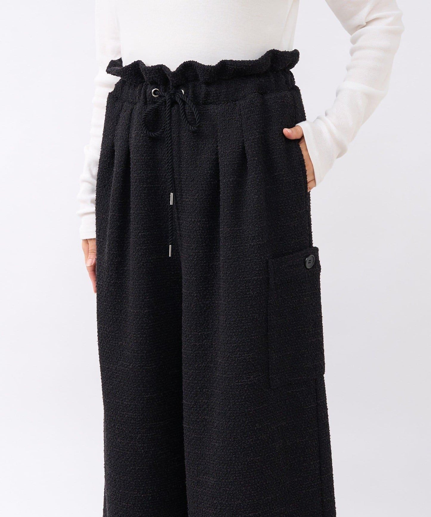 【打造時尚造型】剪裁粗花呢寬腿褲