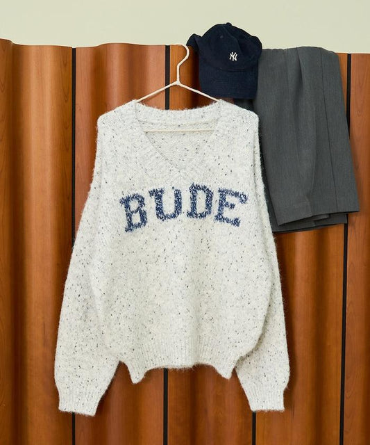 混色V領字母針織衫