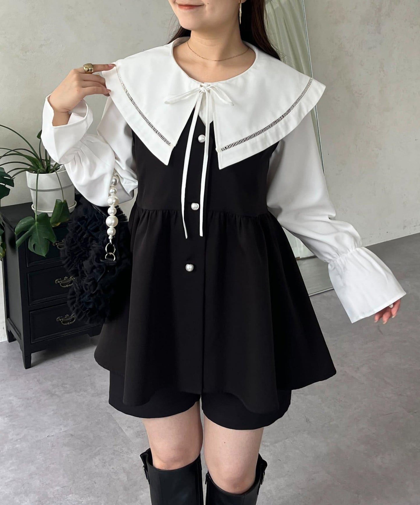 大蕾絲領A字版型襯衫