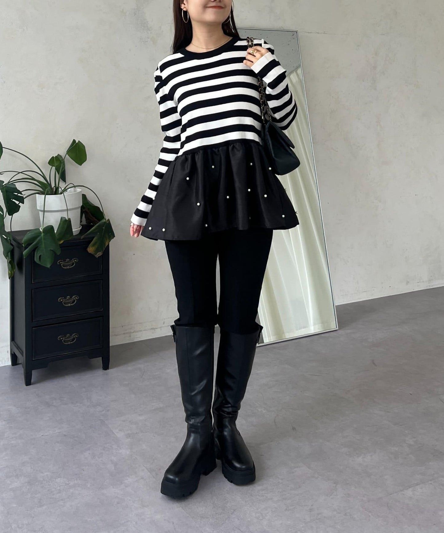 泡泡袖下襬珍珠拼接針織衫