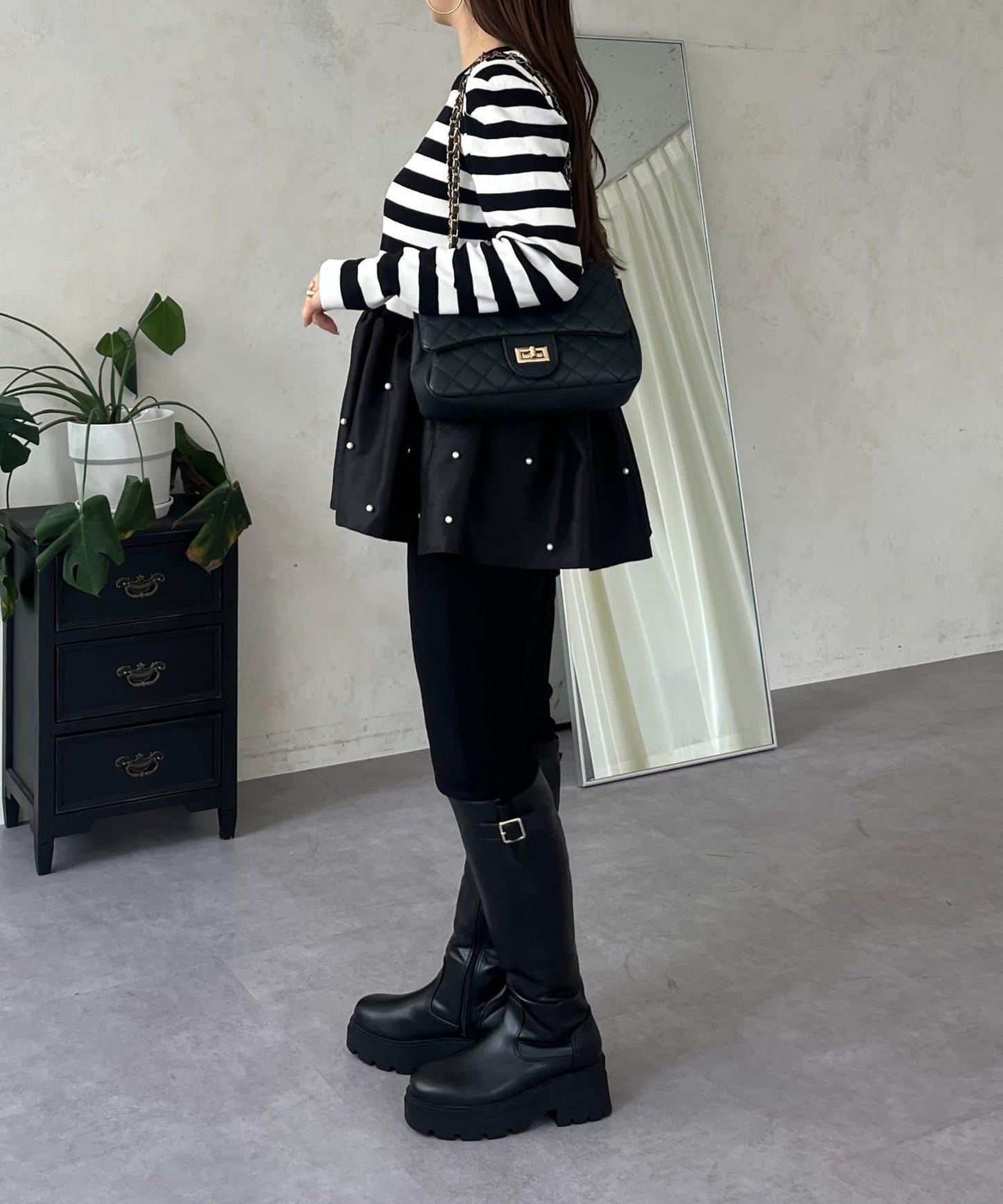 泡泡袖下襬珍珠拼接針織衫