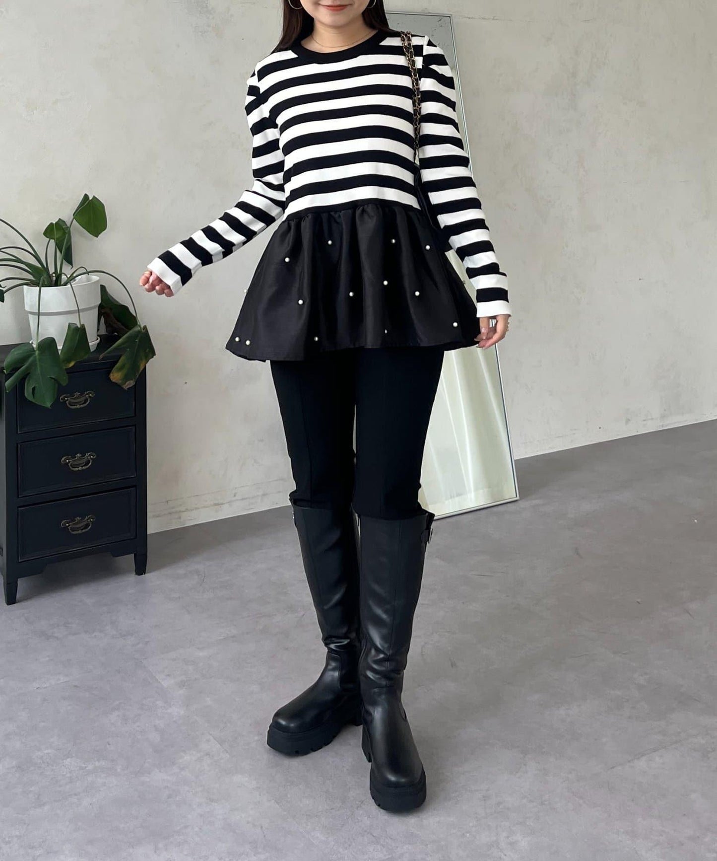 泡泡袖下襬珍珠拼接針織衫