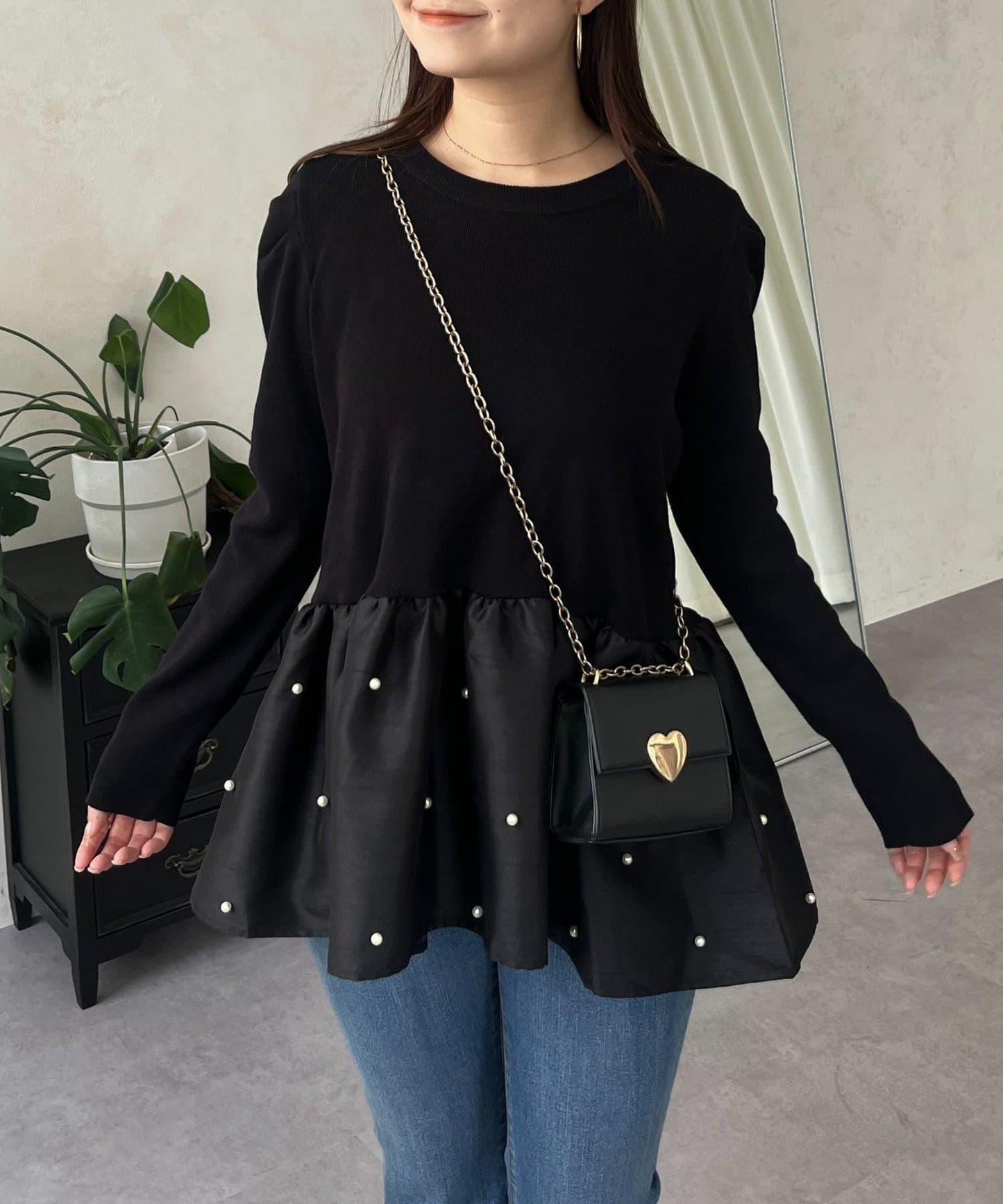 泡泡袖下襬珍珠拼接針織衫