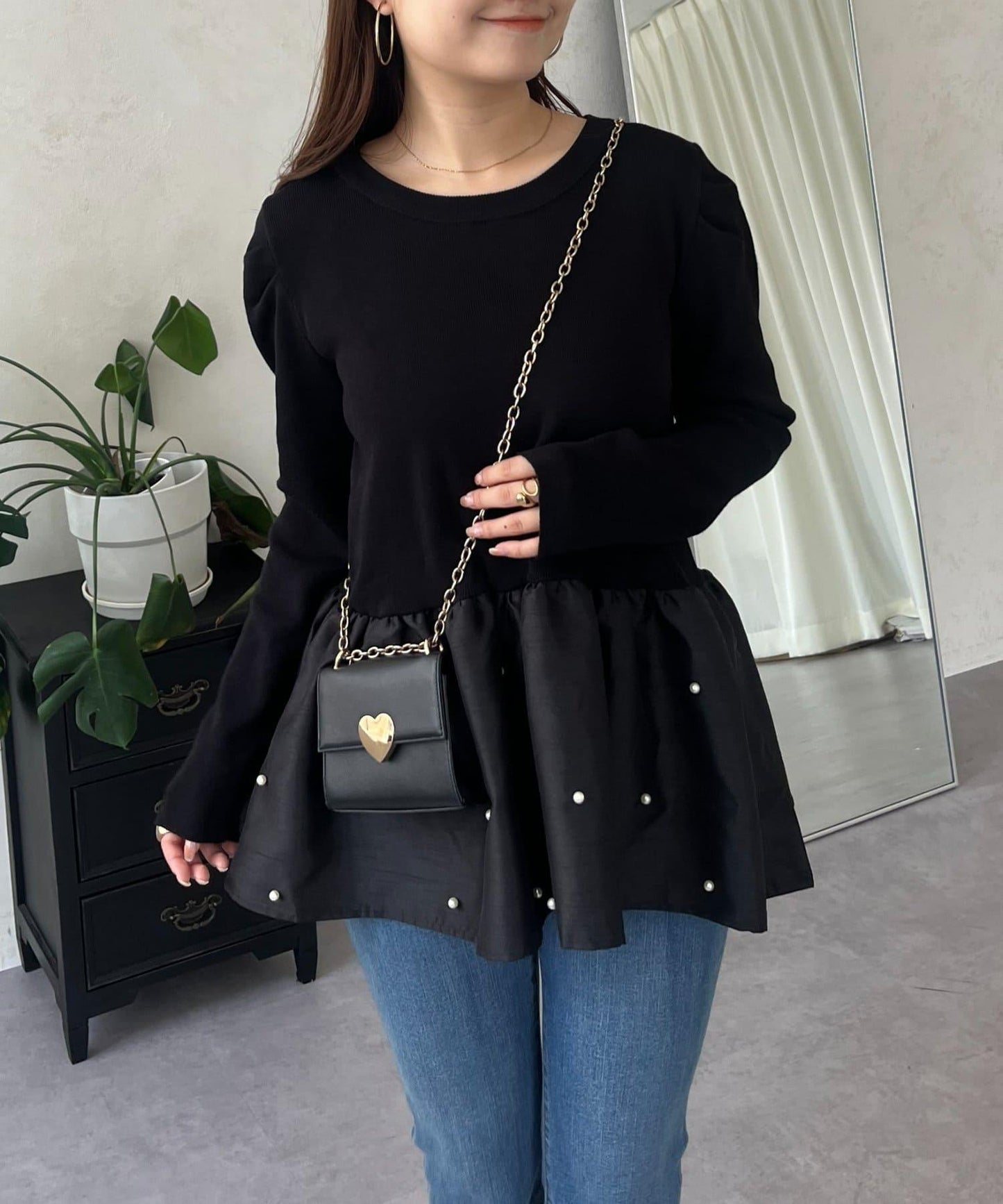 泡泡袖下襬珍珠拼接針織衫