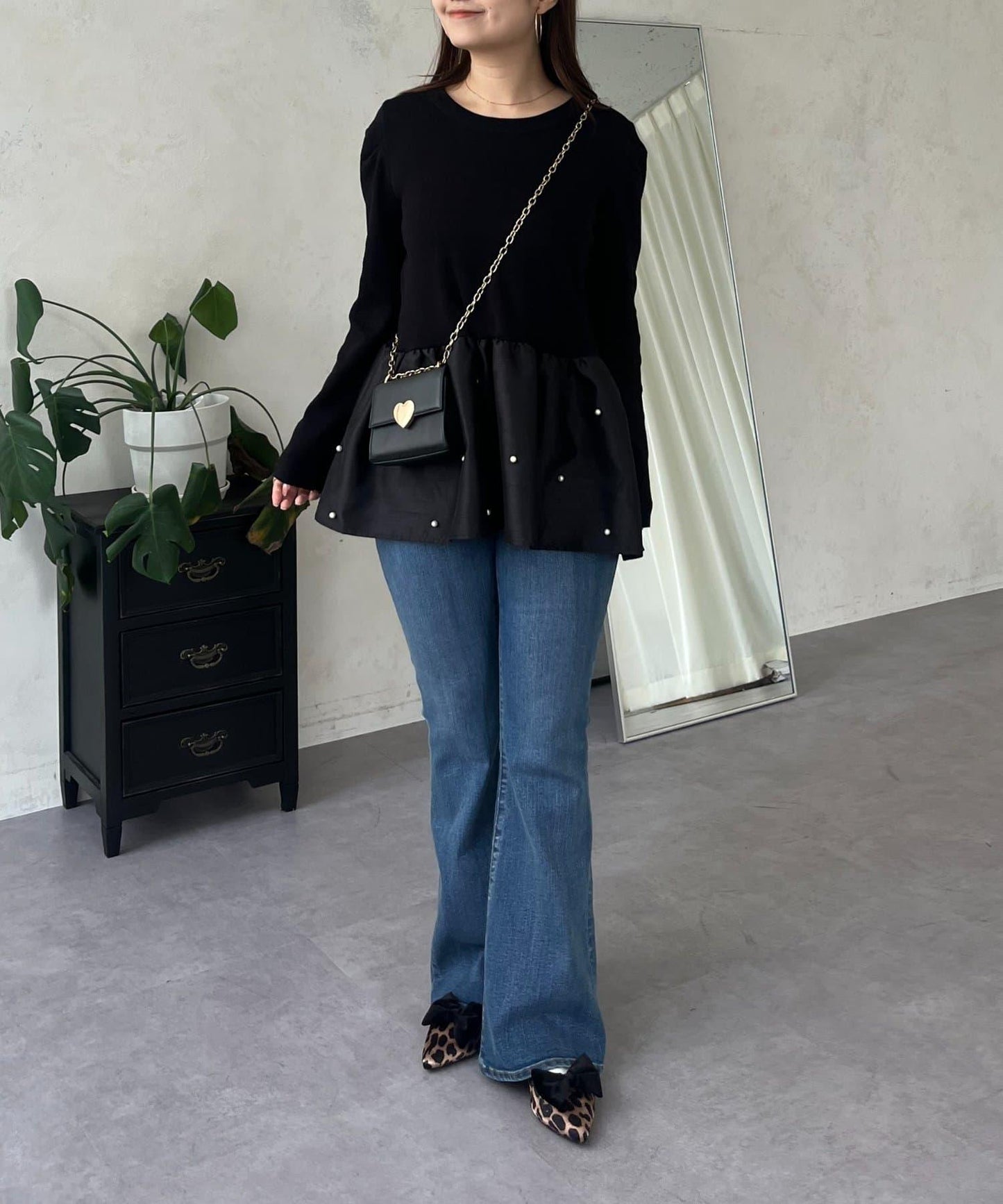 泡泡袖下襬珍珠拼接針織衫