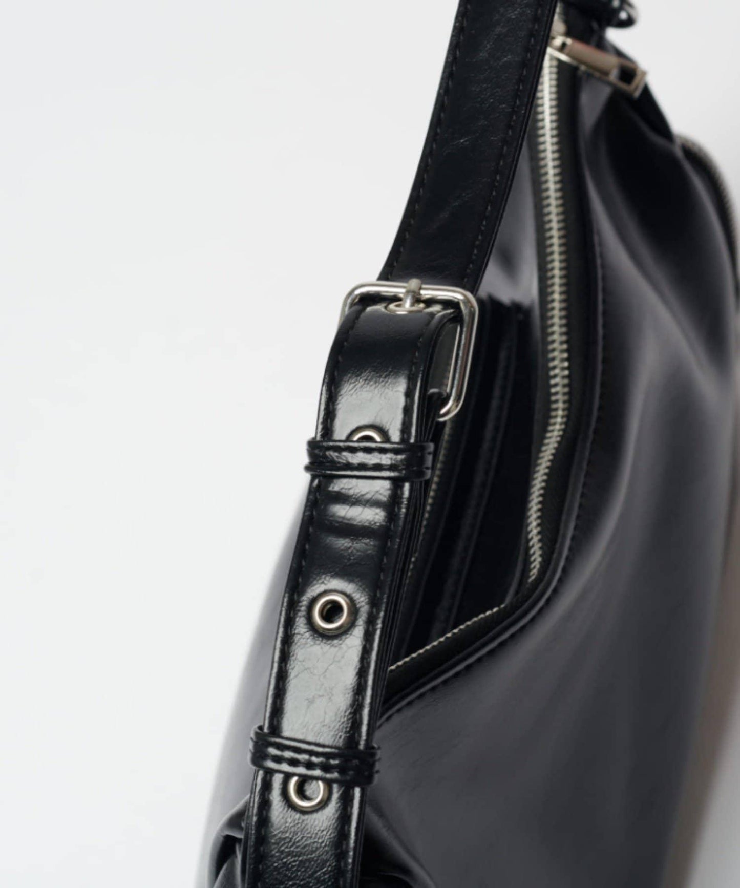 【Lui's】【Neucon】多口袋皮革單肩包