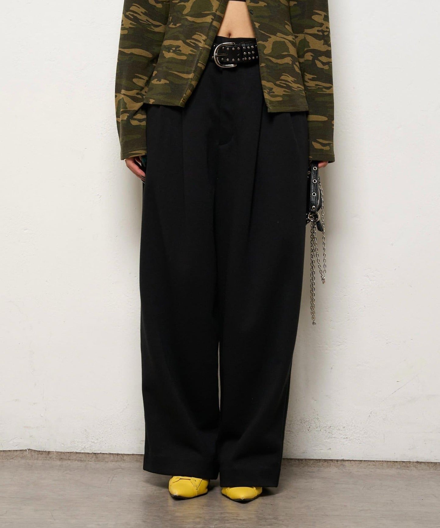 【WHO'S WHO gallery】衛衣面料雙褶西裝褲