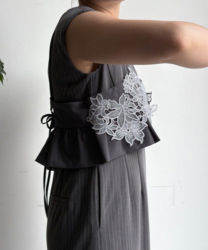【適合特殊場合】細條紋刺繡吊帶背心套裝連衣裙