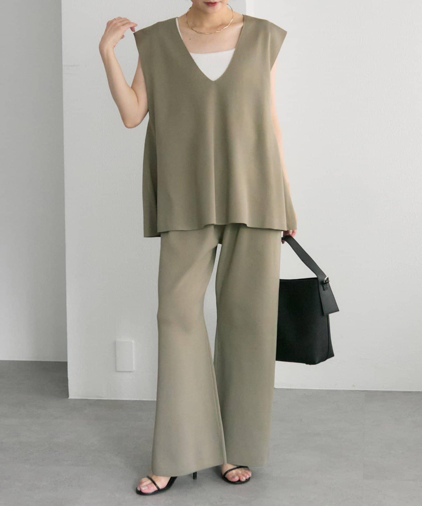 彈力V領針織背心