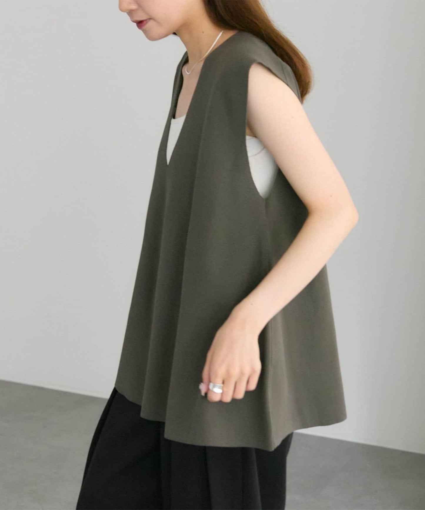 彈力V領針織背心