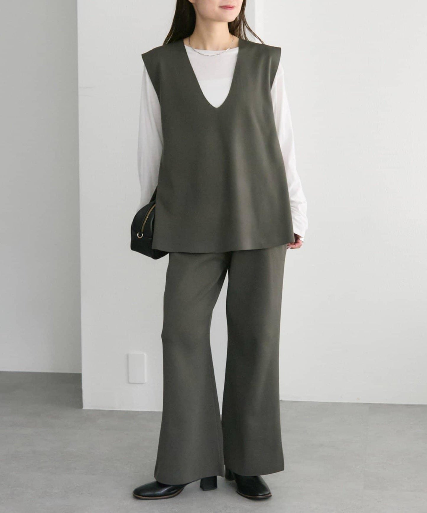 彈力V領針織背心