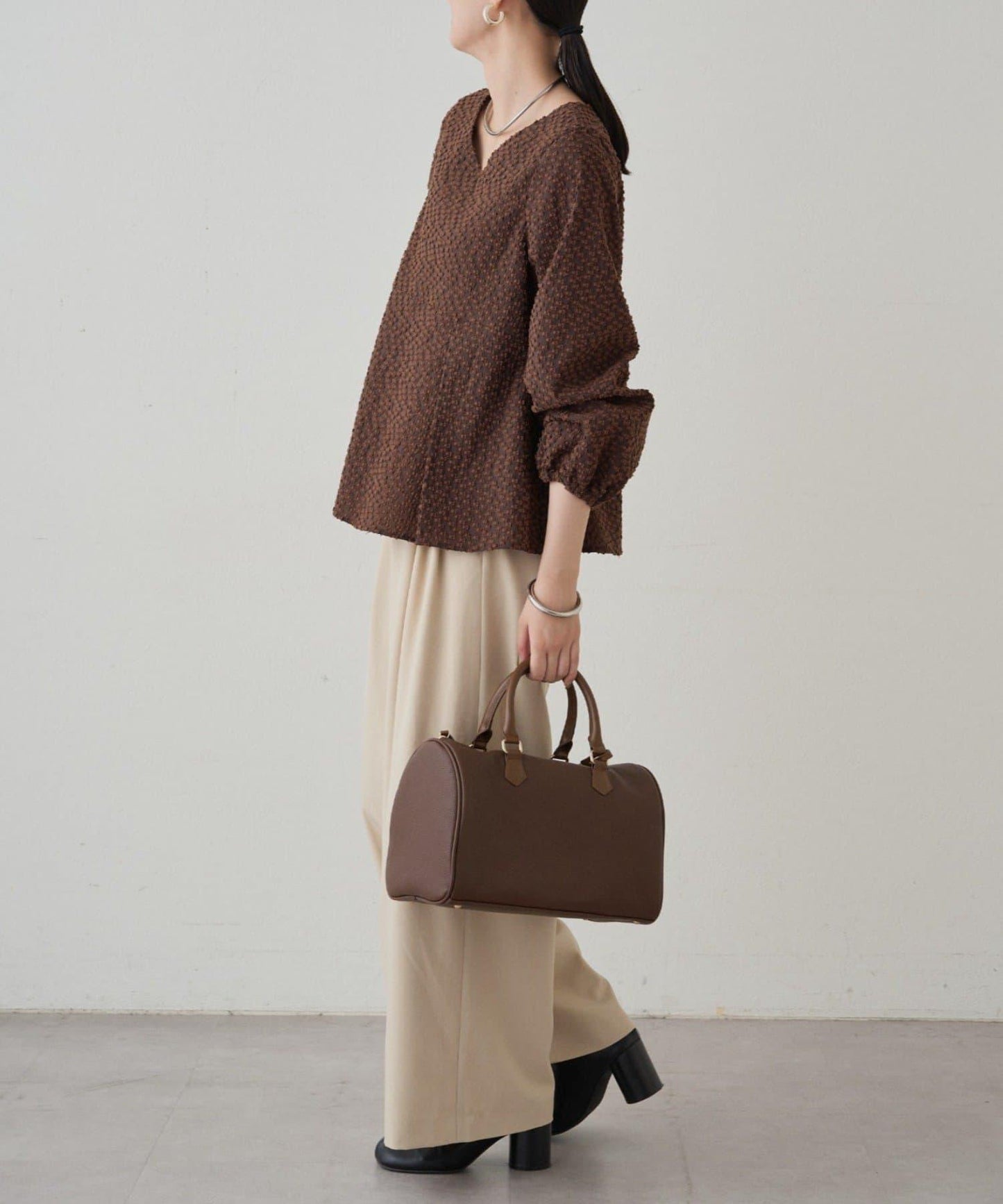 【Loungedress】提花荷葉邊下襬上衣