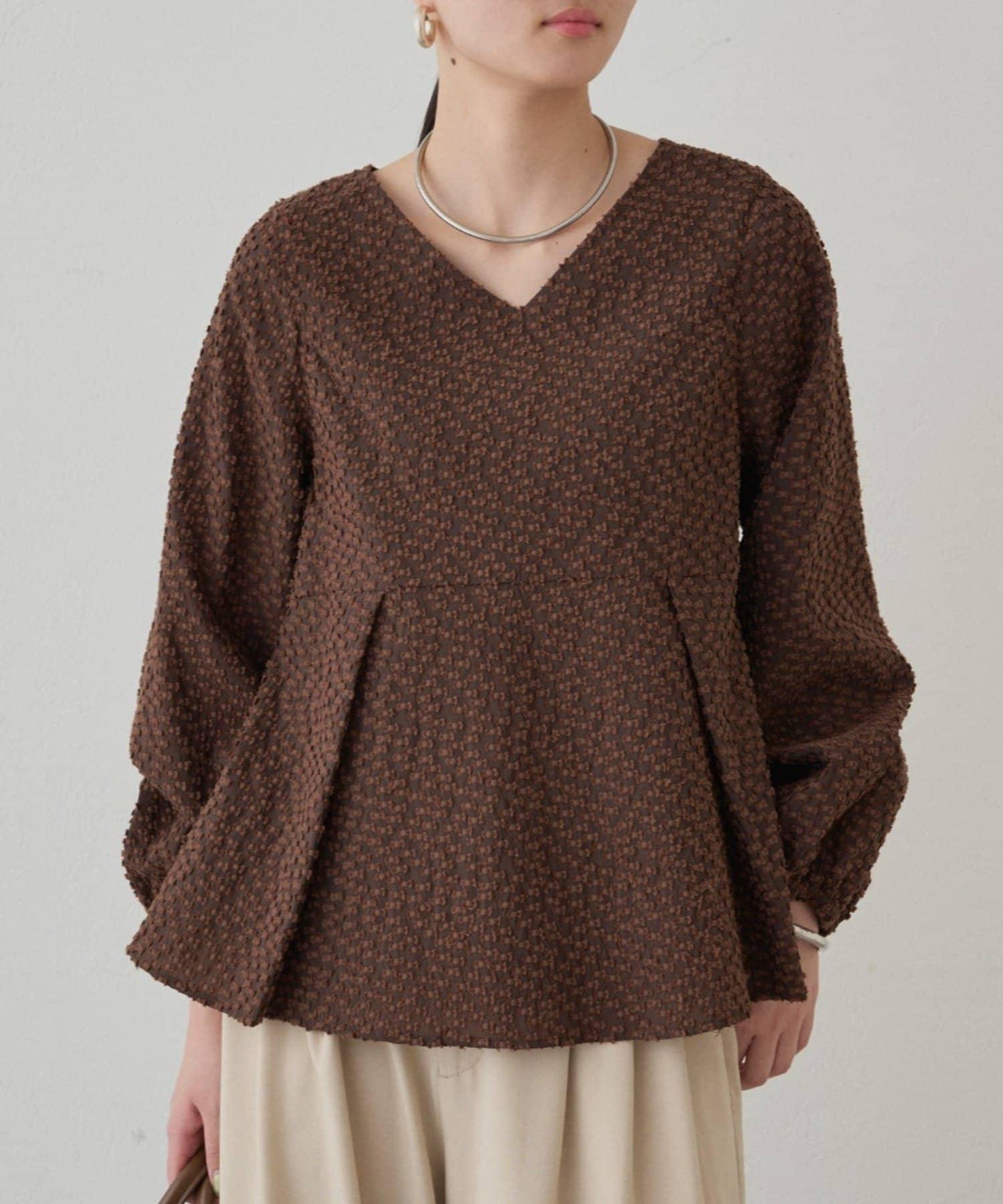 【Loungedress】提花荷葉邊下襬上衣