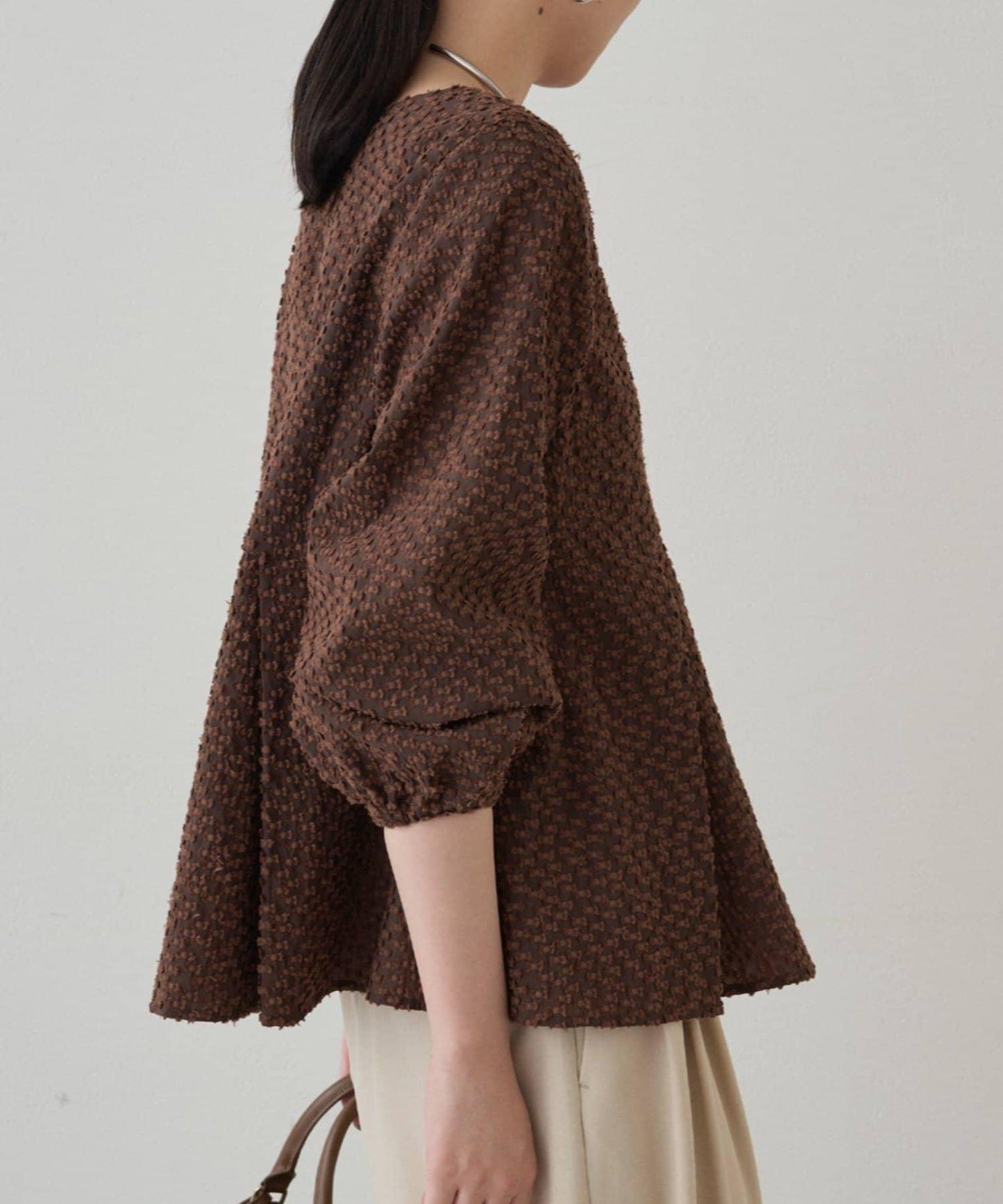 【Loungedress】提花荷葉邊下襬上衣